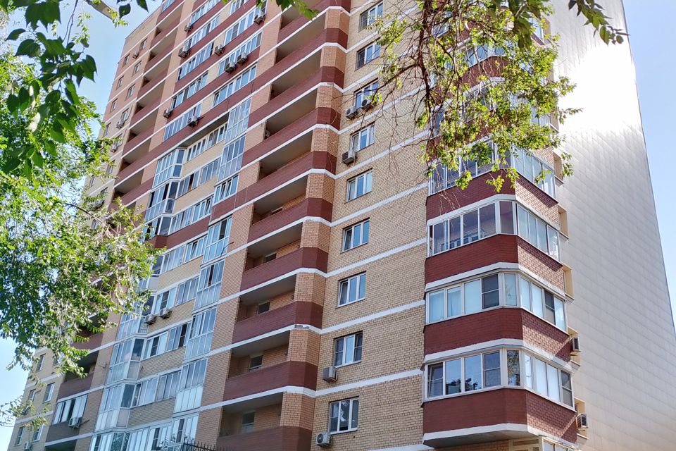 Продаётся 1-комнатная квартира, 42 м²