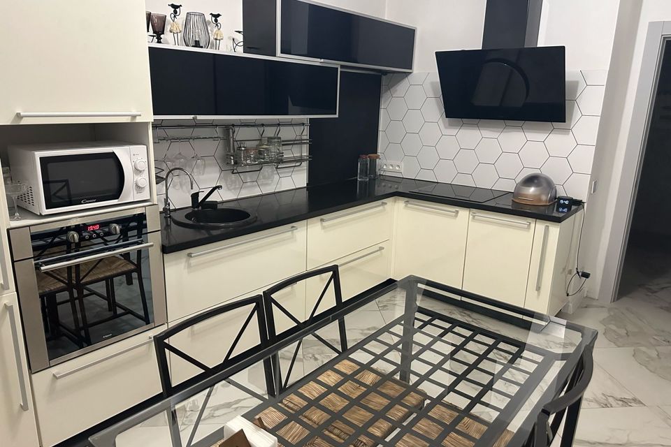 Продаётся 3-комнатная квартира, 80.3 м²