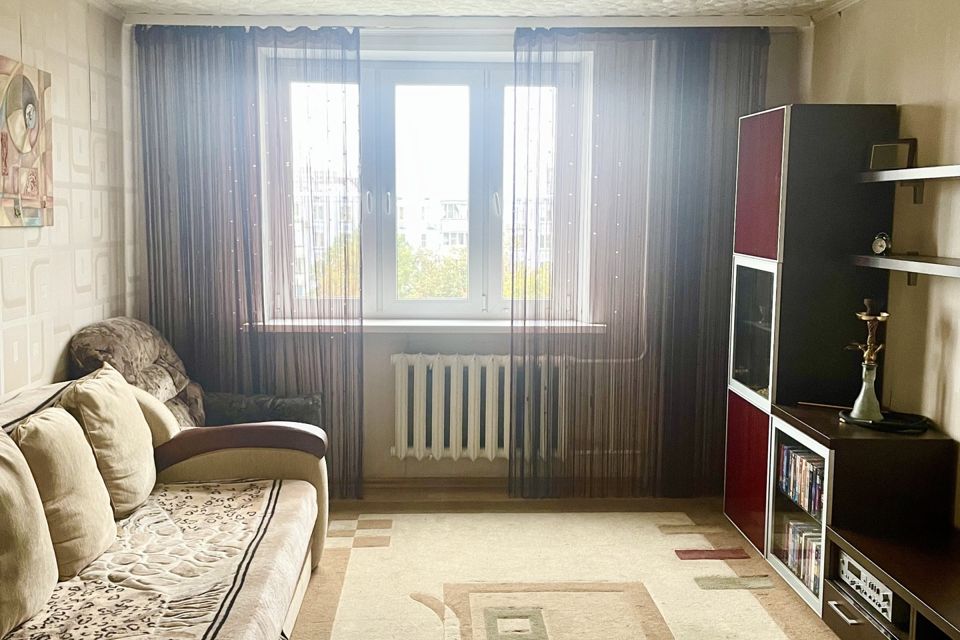 Продаётся 4-комнатная квартира, 69.5 м²