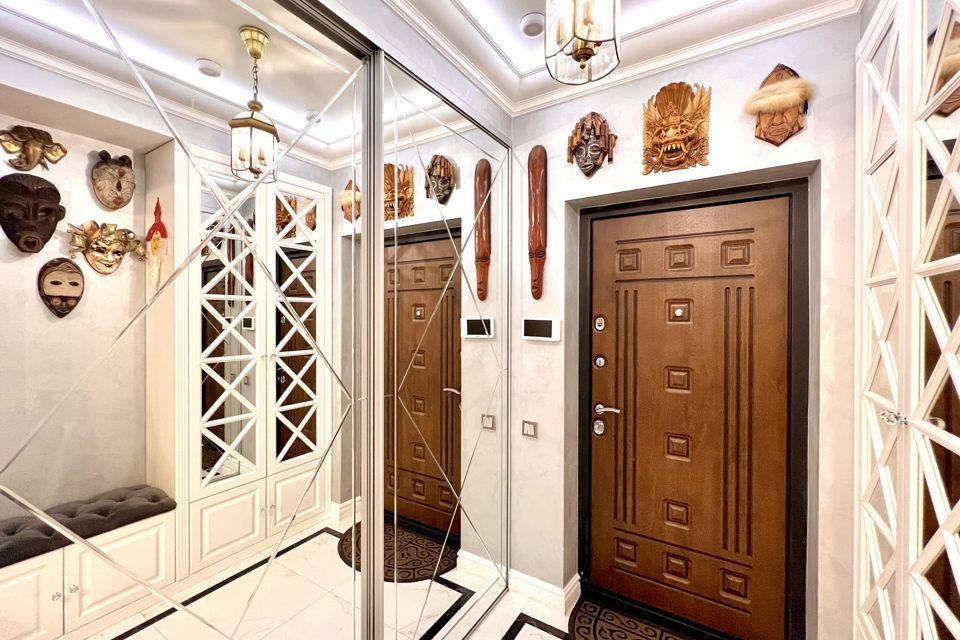 Продаётся 3-комнатная квартира, 109 м²