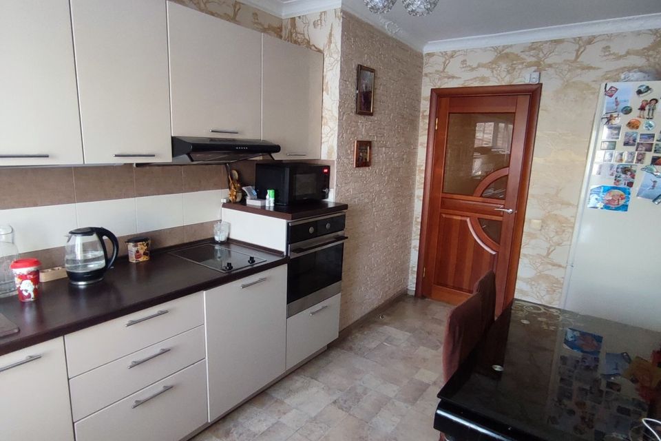 Продаётся 3-комнатная квартира, 60 м²