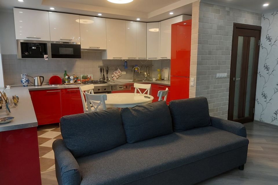 Продаётся 3-комнатная квартира, 65.3 м²