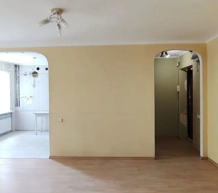 Продаётся 2-комнатная квартира, 42.3 м²