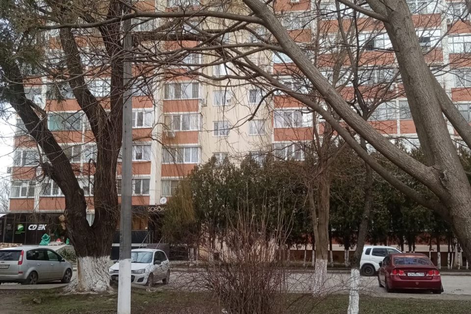 Продаётся 1-комнатная квартира, 42.2 м²