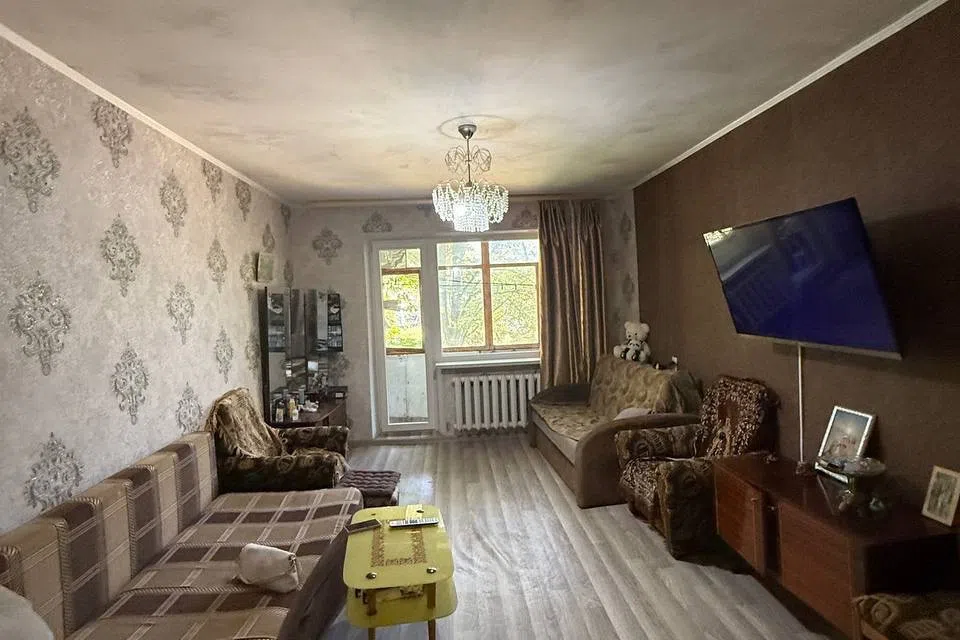 Продаётся 4-комнатная квартира, 80 м²