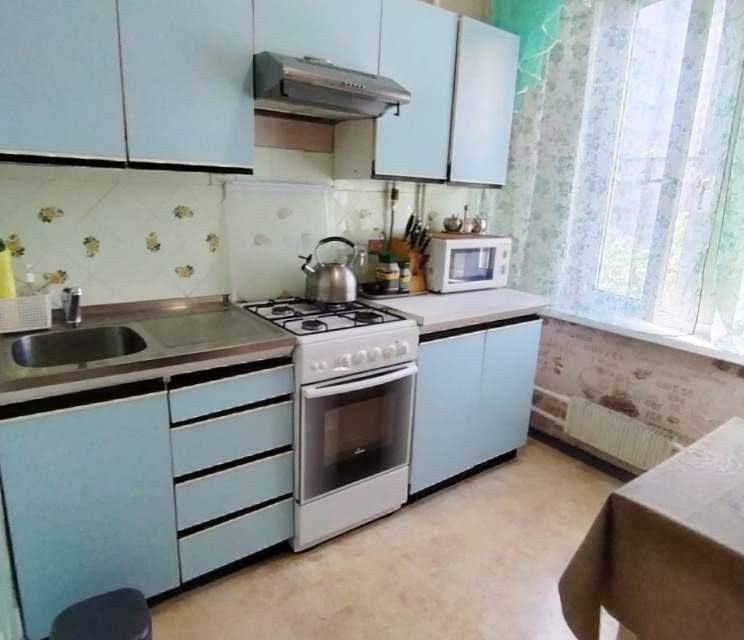 Продаётся 4-комнатная квартира, 62.8 м²