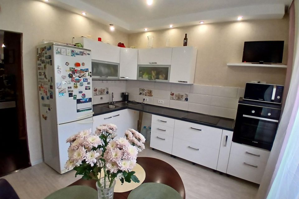 Продаётся 3-комнатная квартира, 90.5 м²