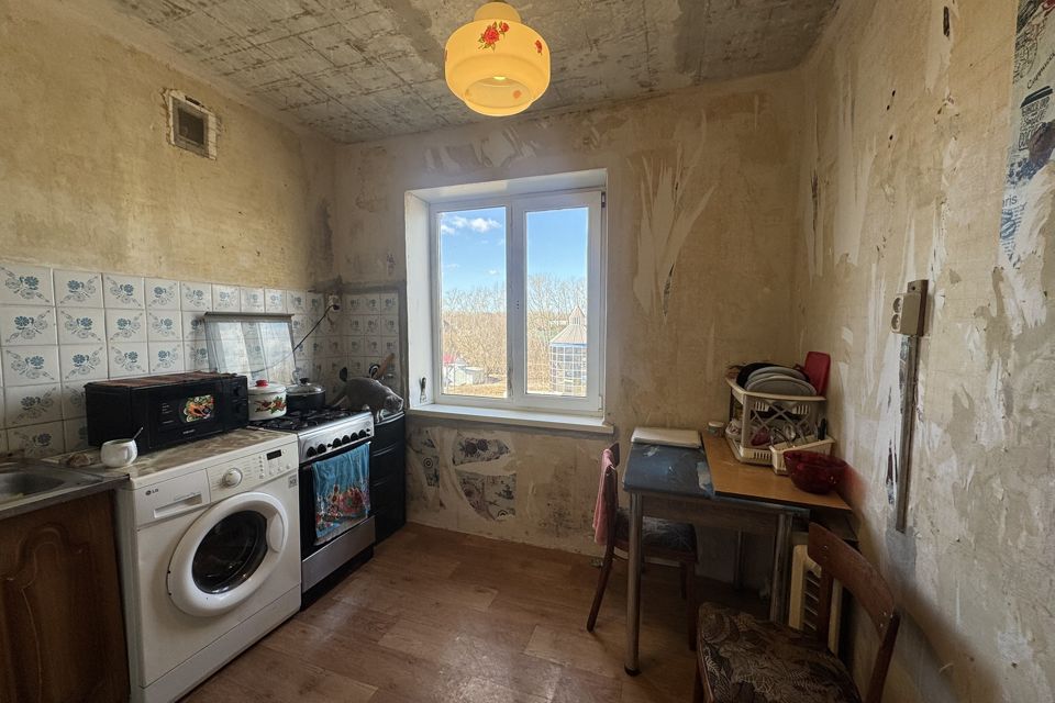 Продаётся 4-комнатная квартира, 61.2 м²
