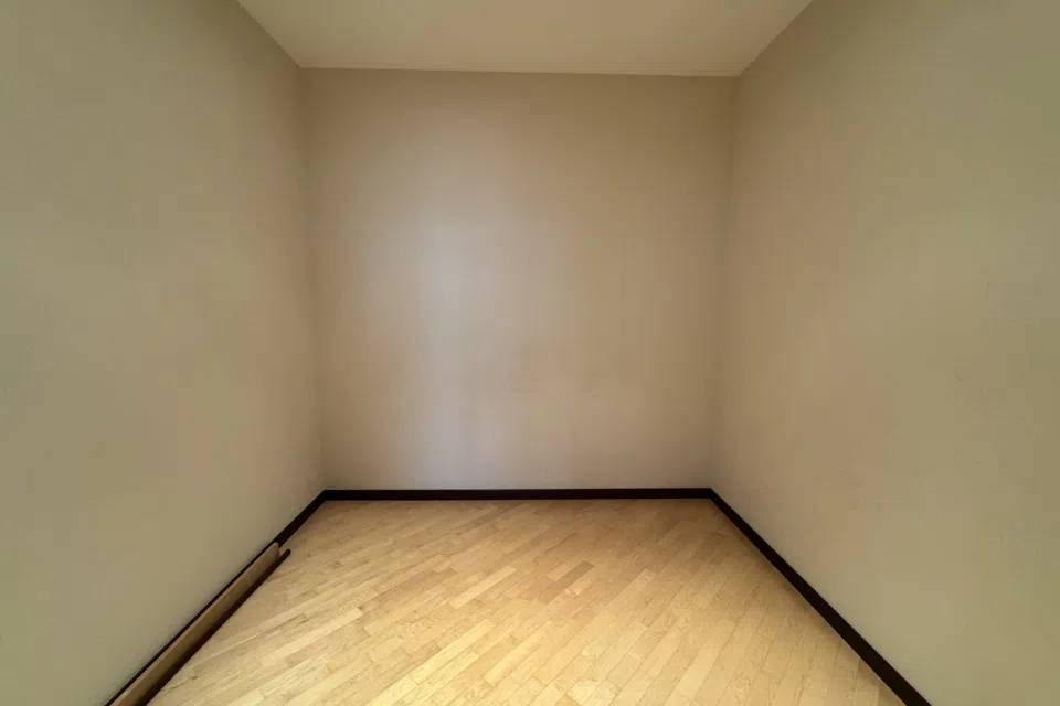 Продаётся 3-комнатная квартира, 140 м²