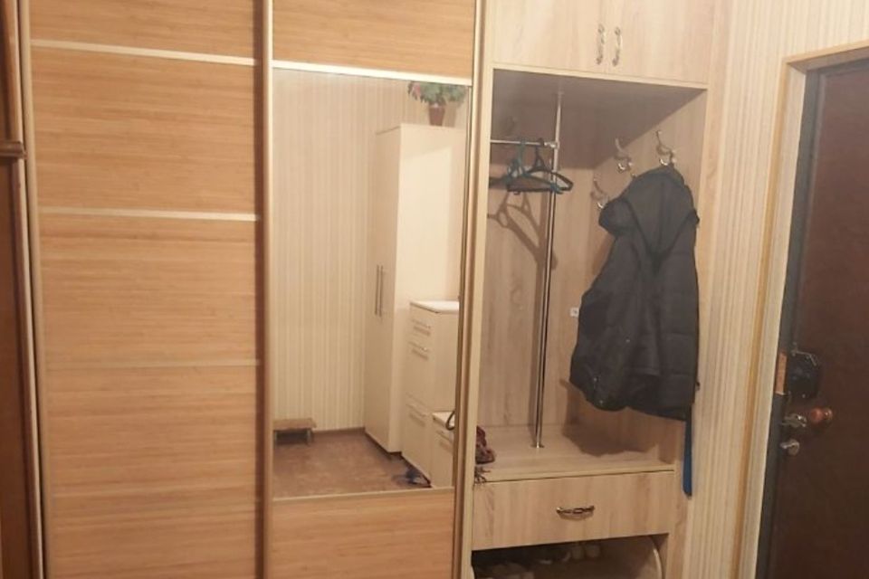 Сдаётся 2-комнатная квартира, 56 м²