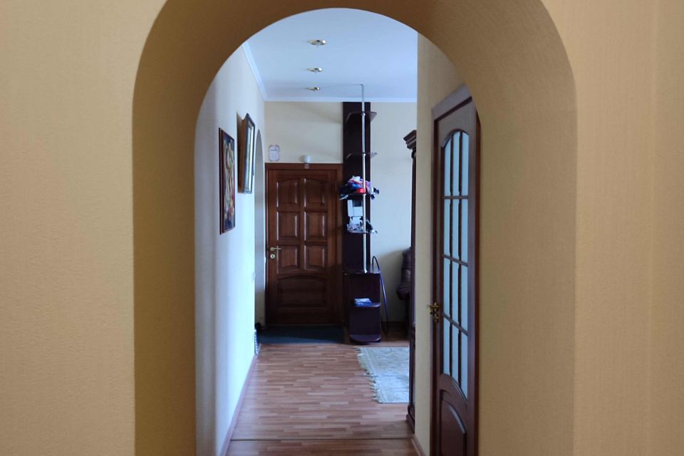 Продаётся 4-комнатная квартира, 96 м²