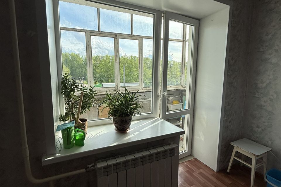 Продаётся 4-комнатная квартира, 98 м²