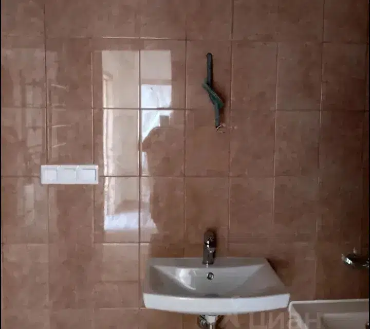 Продаётся 1-комнатная квартира, 40.4 м²