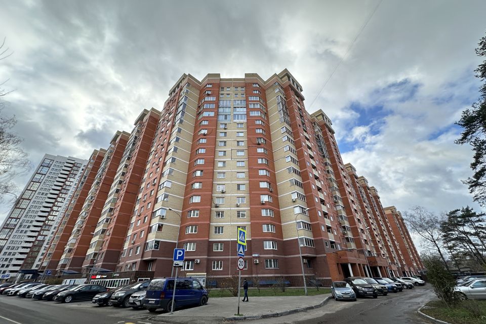 Продаётся 2-комнатная квартира, 65.4 м²