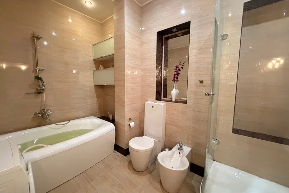 Продаётся 2-комнатная квартира, 82 м²