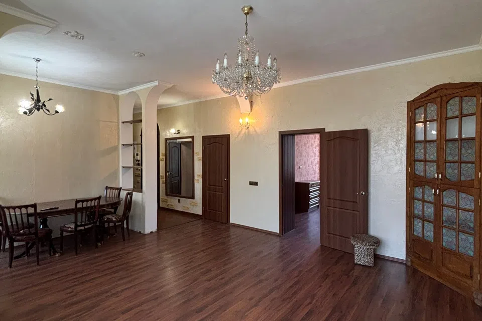 Продаётся 4-комнатная квартира, 87 м²