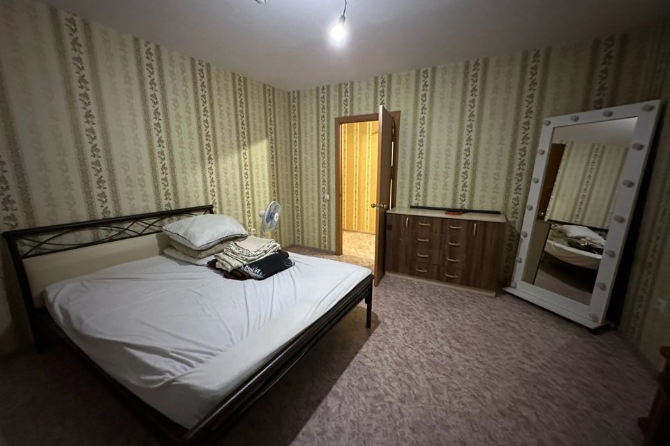 Сдаётся 2-комнатная квартира, 56 м²