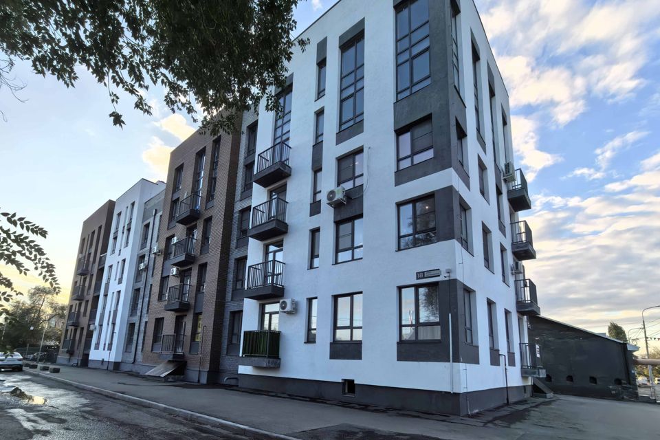 Продаётся 3-комнатная квартира, 103 м²