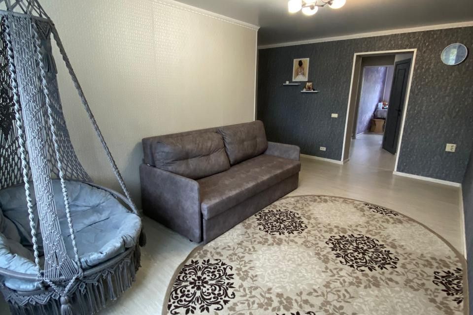 Продаётся 3-комнатная квартира, 60.4 м²