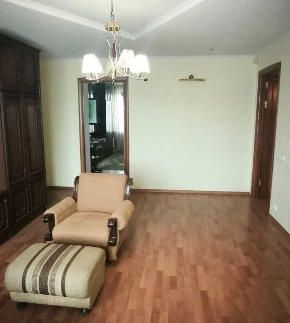 Продаётся 4-комнатная квартира, 100 м²