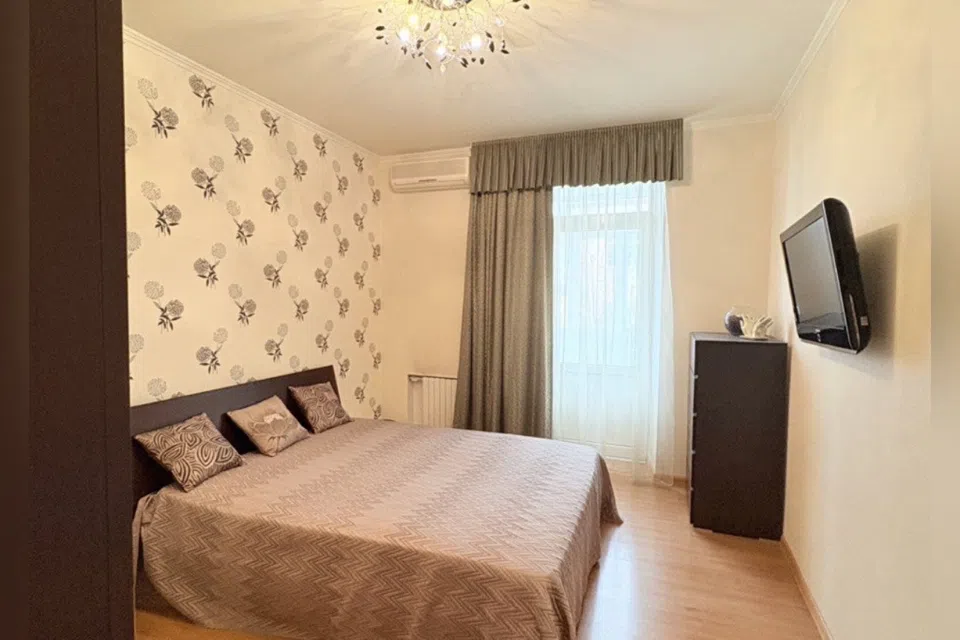 Продаётся 4-комнатная квартира, 106 м²