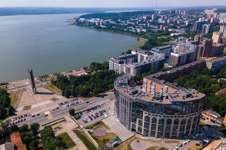 Продаётся 2-комнатная квартира, 61 м²