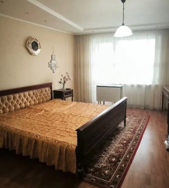 Продаётся 4-комнатная квартира, 100 м²