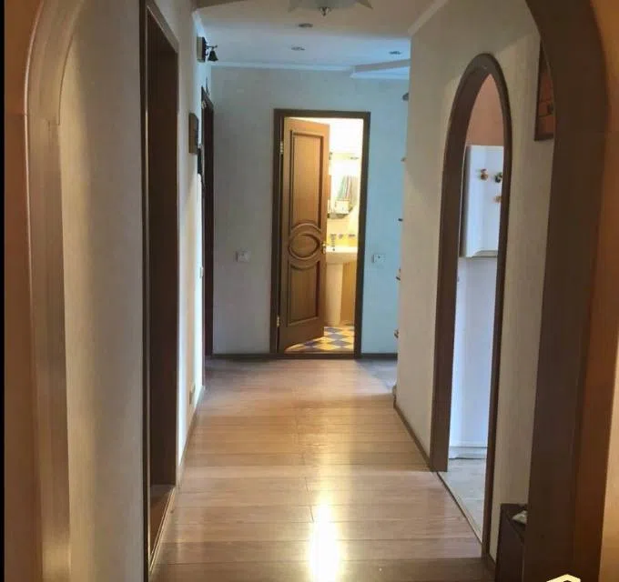 Продаётся 4-комнатная квартира, 85.5 м²