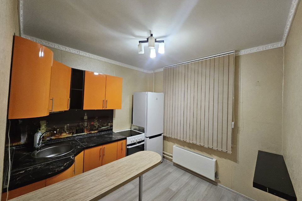 Продаётся 1-комнатная квартира, 42 м²