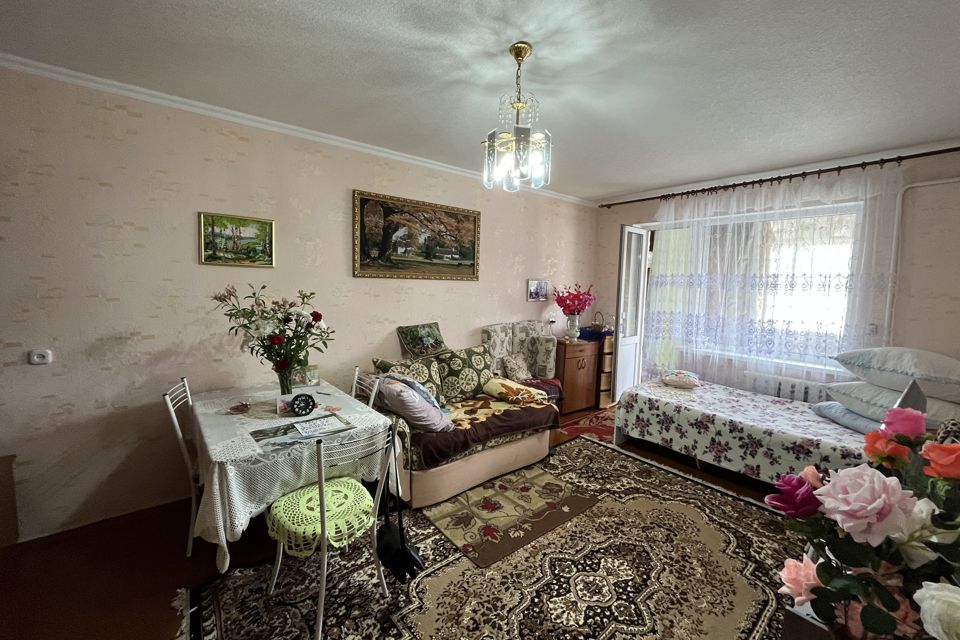 Продаётся 1-комнатная квартира, 37.3 м²