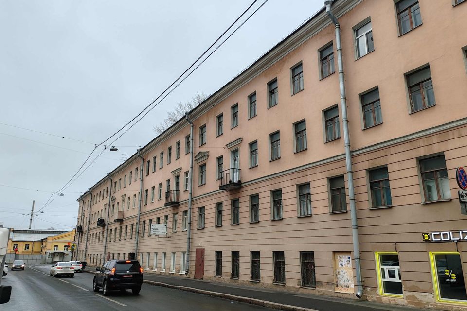 Продаётся 4 комнаты в 4-комн. квартире, 12 м²