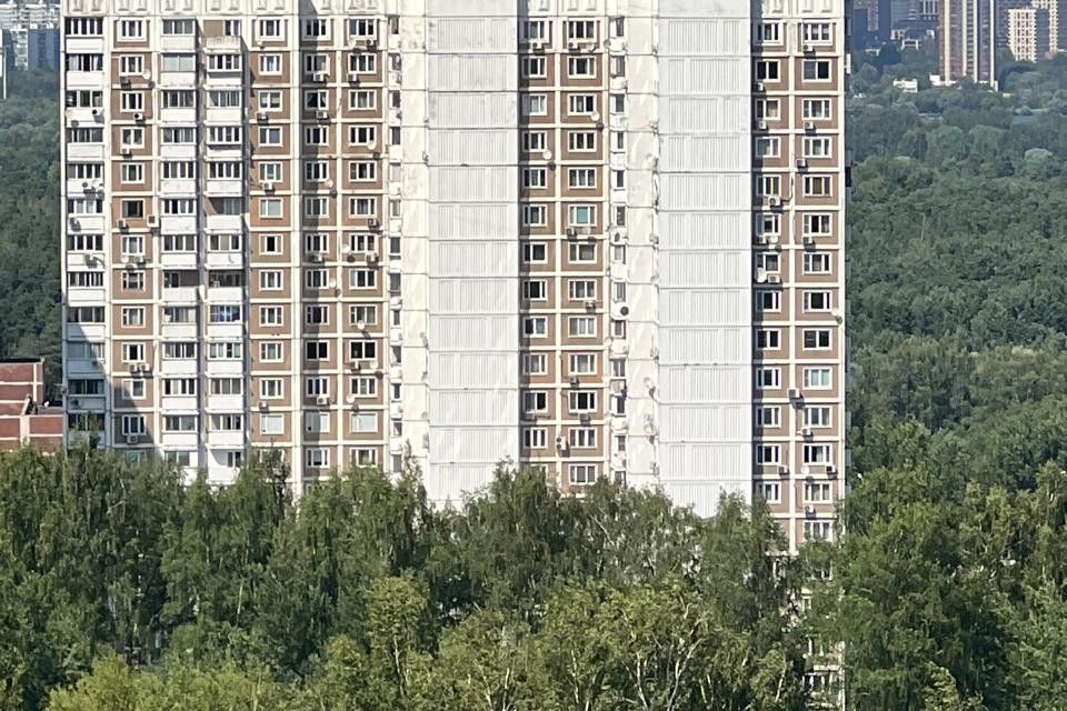 Продаётся 4-комнатная квартира, 100.4 м²
