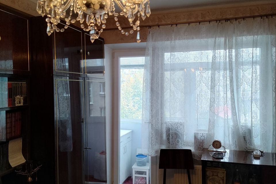 Продаётся 3-комнатная квартира, 42.1 м²