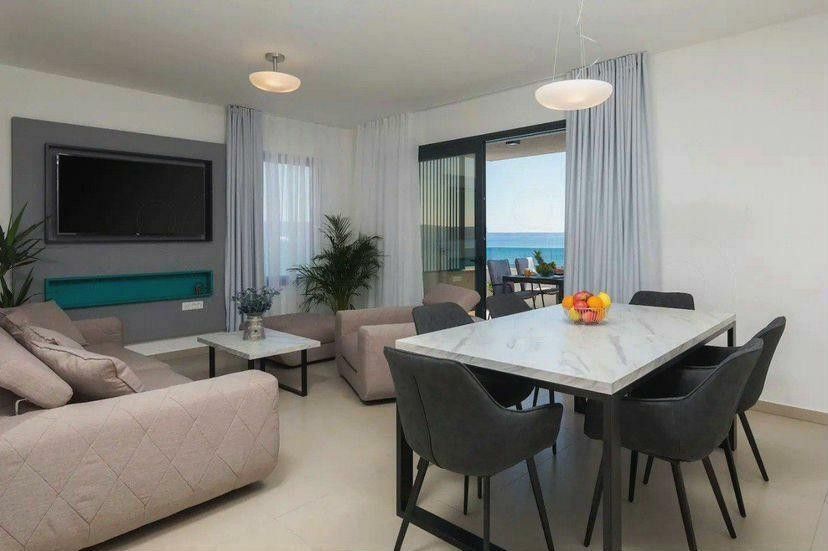Продаётся 2-комнатная квартира, 65 м²