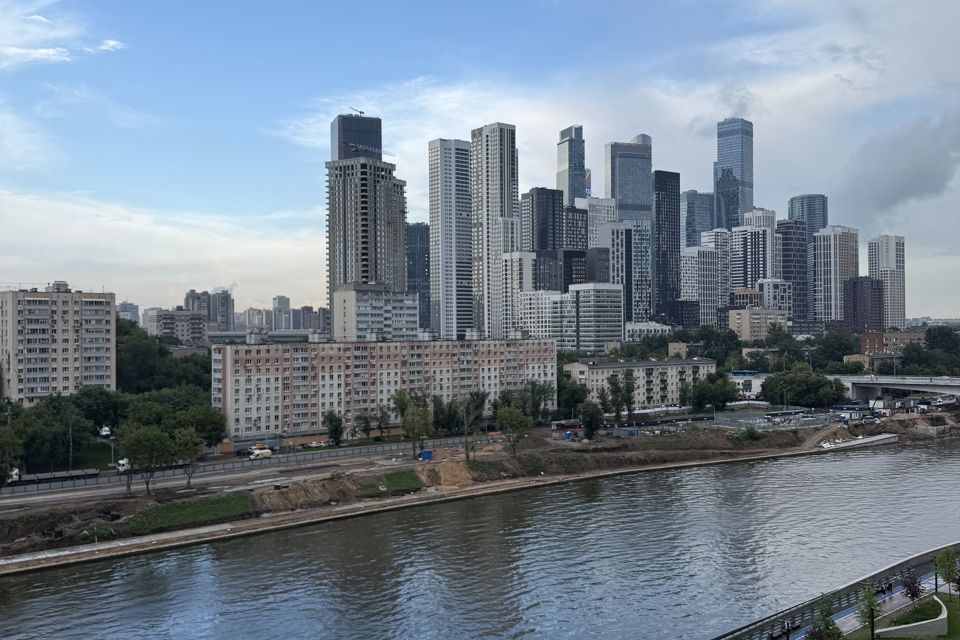 Продаётся 2-комнатная квартира, 68.4 м²