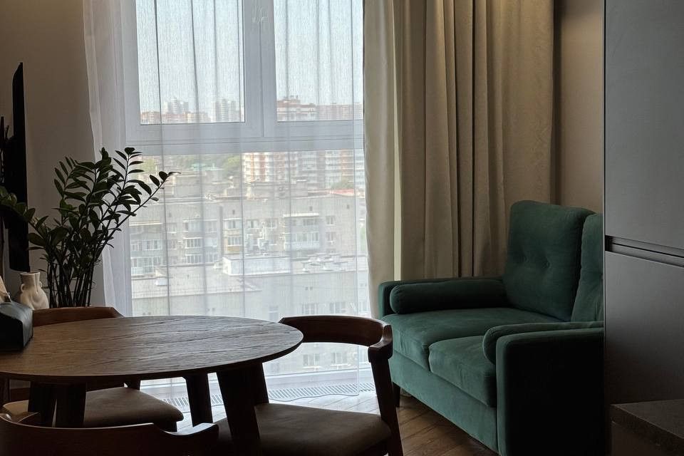 Продаётся 1-комнатная квартира, 42 м²