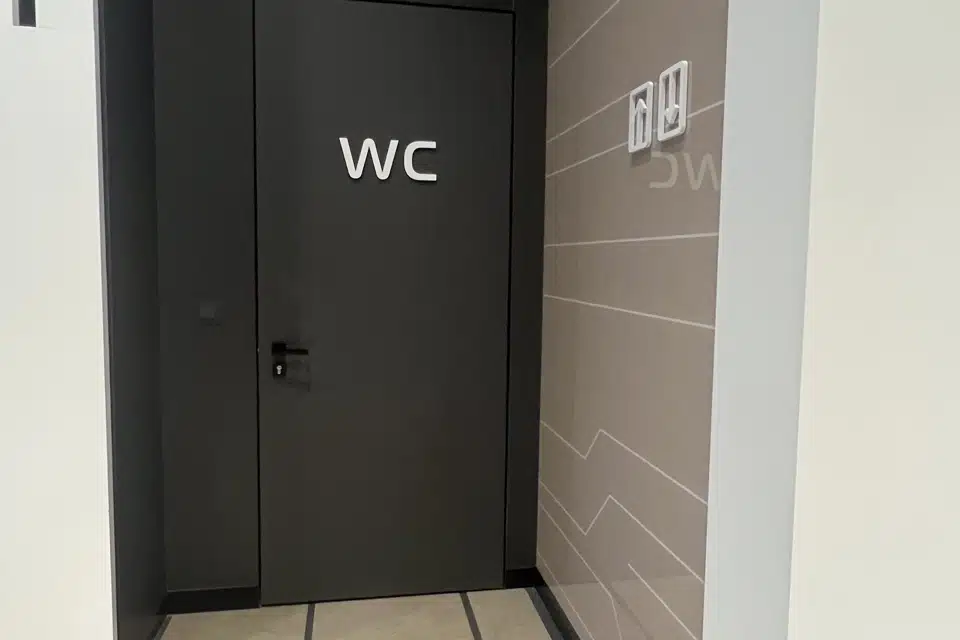 Продаётся 2-комнатная квартира, 73.7 м²