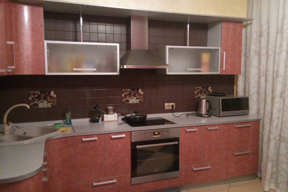 Сдаётся 2-комнатная квартира, 60 м²