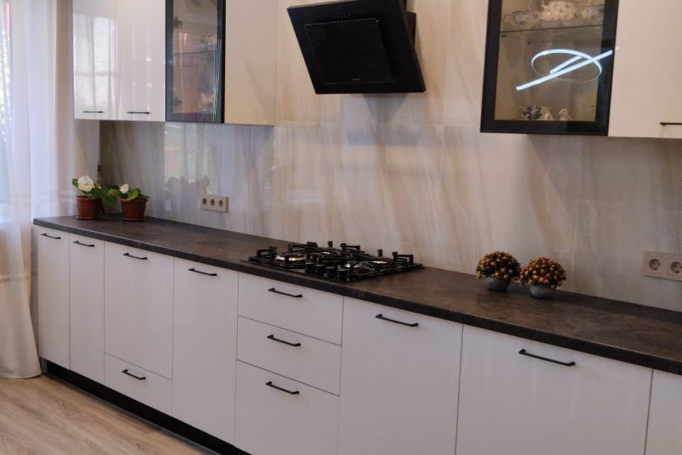 Продаётся 3-комнатная квартира, 101.6 м²