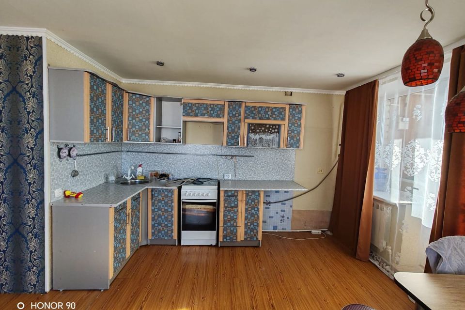Продаётся 3-комнатная квартира, 63.7 м²