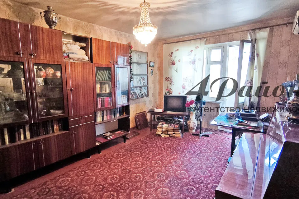 Продаётся 2-комнатная квартира, 55.8 м²