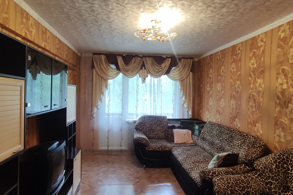 Продаётся 3-комнатная квартира, 61.5 м²