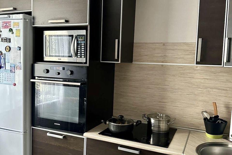 Дизайн кухни-гостиной 16 кв. м: планировка интерьера, зонирование, 50+ фото