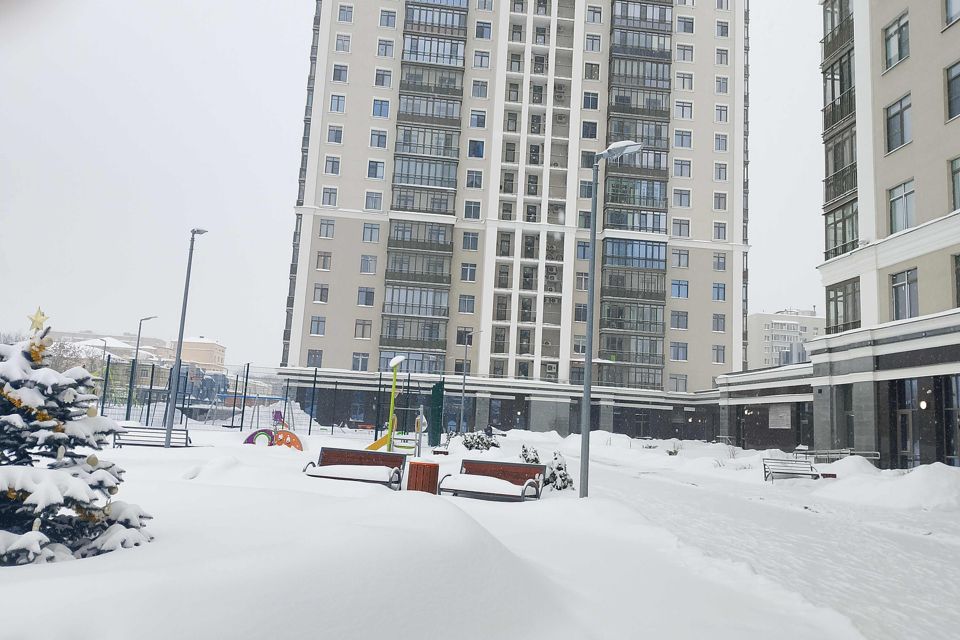 Продаётся 3-комнатная квартира, 96 м²