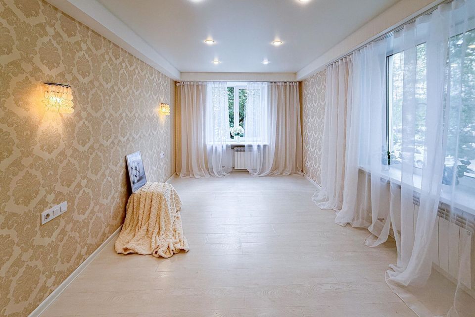 Продаётся 4-комнатная квартира, 89 м²