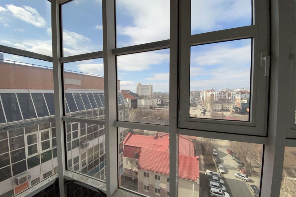 Продаётся 3-комнатная квартира, 121.9 м²