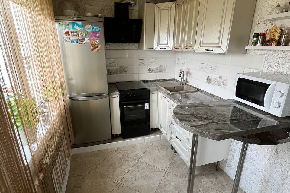 Продаётся 3-комнатная квартира, 63.4 м²