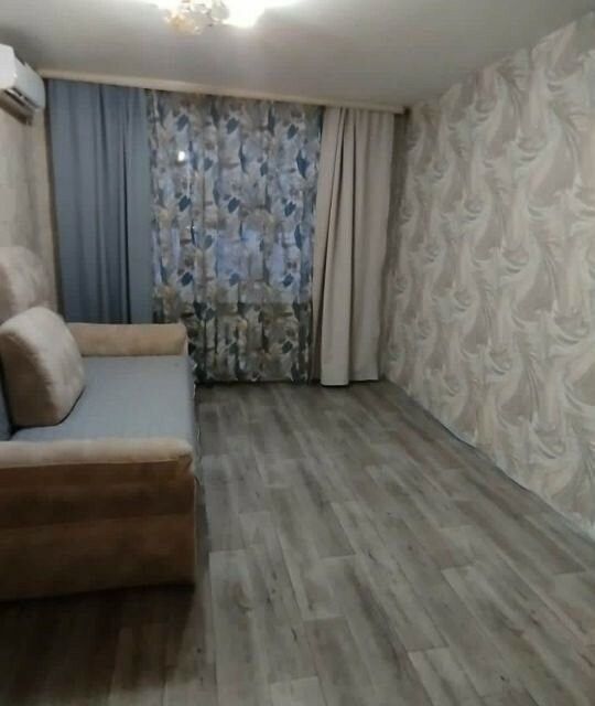 Продаётся 3-комнатная квартира, 51.9 м²