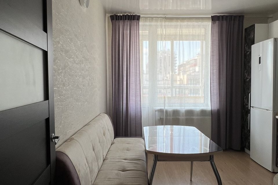 Продаётся 1-комнатная квартира, 43.7 м²