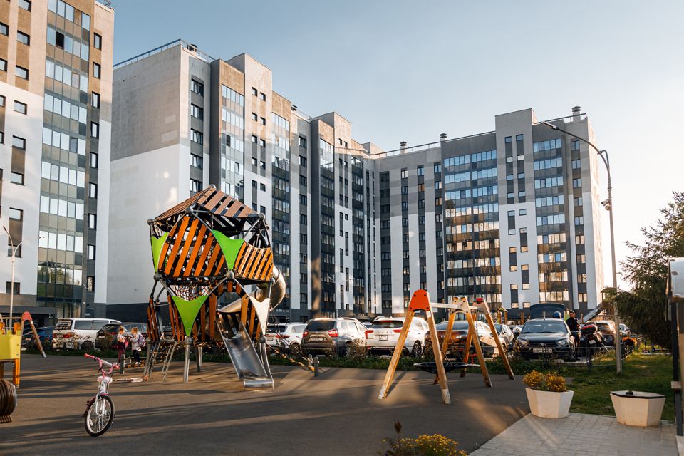 Продаётся 1-комнатная квартира, 53.3 м²
